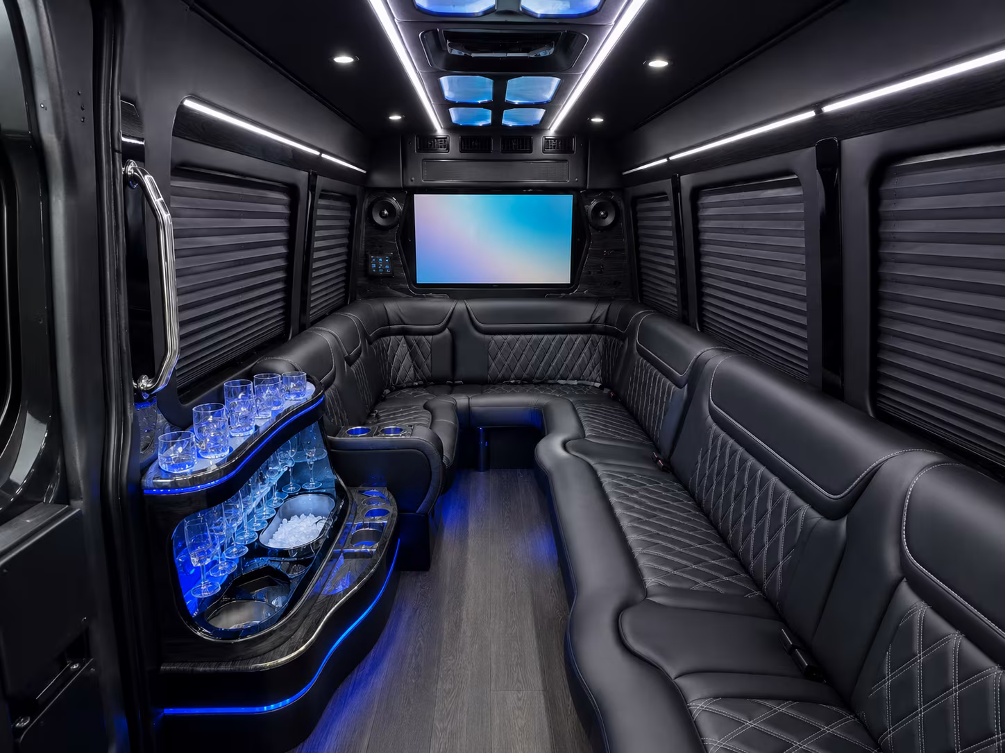 we help you compare buses for rocky mountain national park and estes park group trips